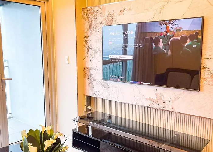 Ultra Luxury 1br Near Solaire & Okada